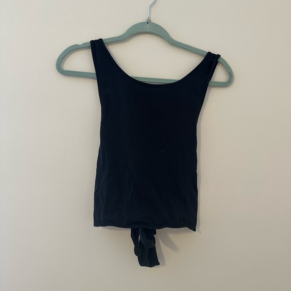 Tie back Sleeveless Lululemon top